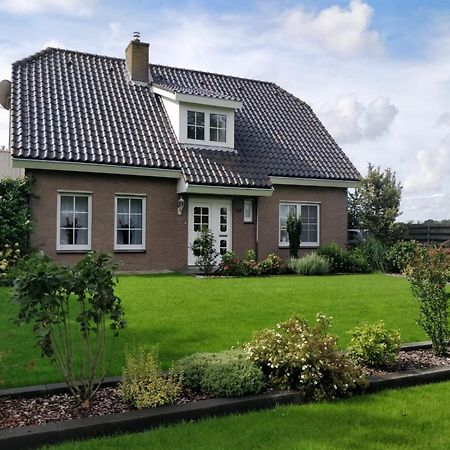 Groot Familiehuis Voor 6 Personen In Landelijke, Rustige Omgeving Villa Breezand Екстериор снимка